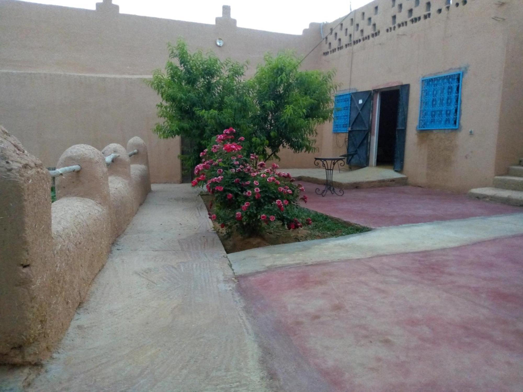 Ecolodge Miss Rose Chez La Famille Boumalne 외부 사진